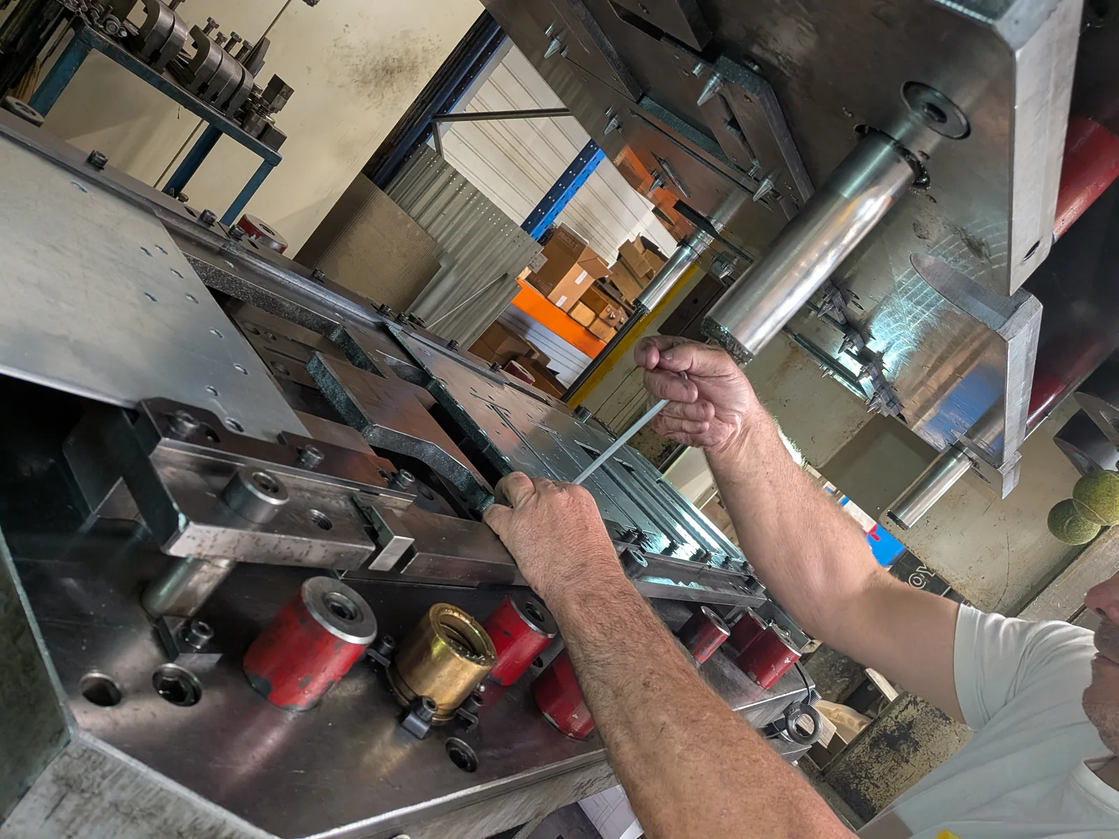 Ajustage manuel d’un outillage